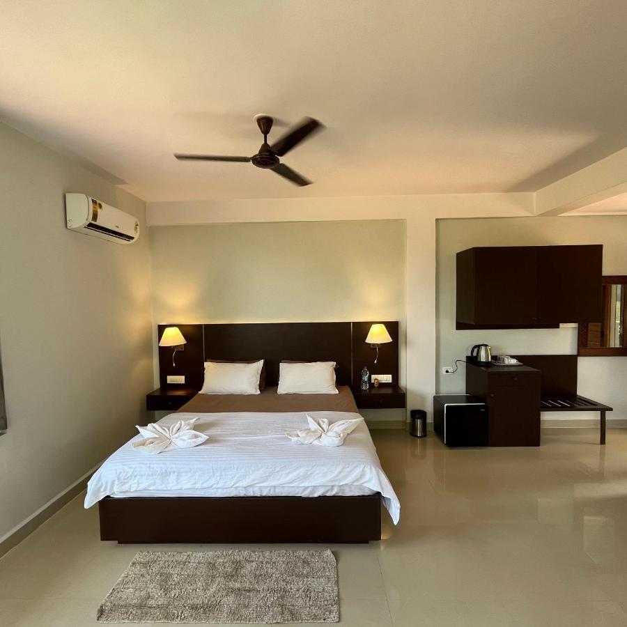 Fourteen Pods By The Sea Hotel Morjim Buitenkant foto