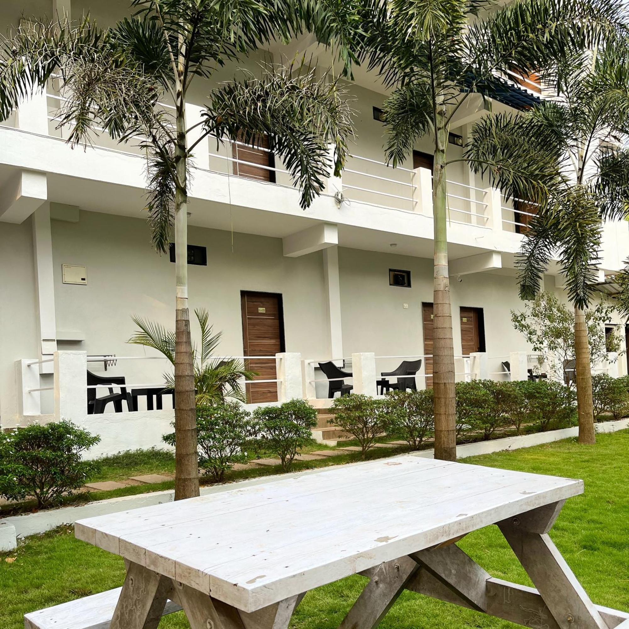 Fourteen Pods By The Sea Hotel Morjim Buitenkant foto